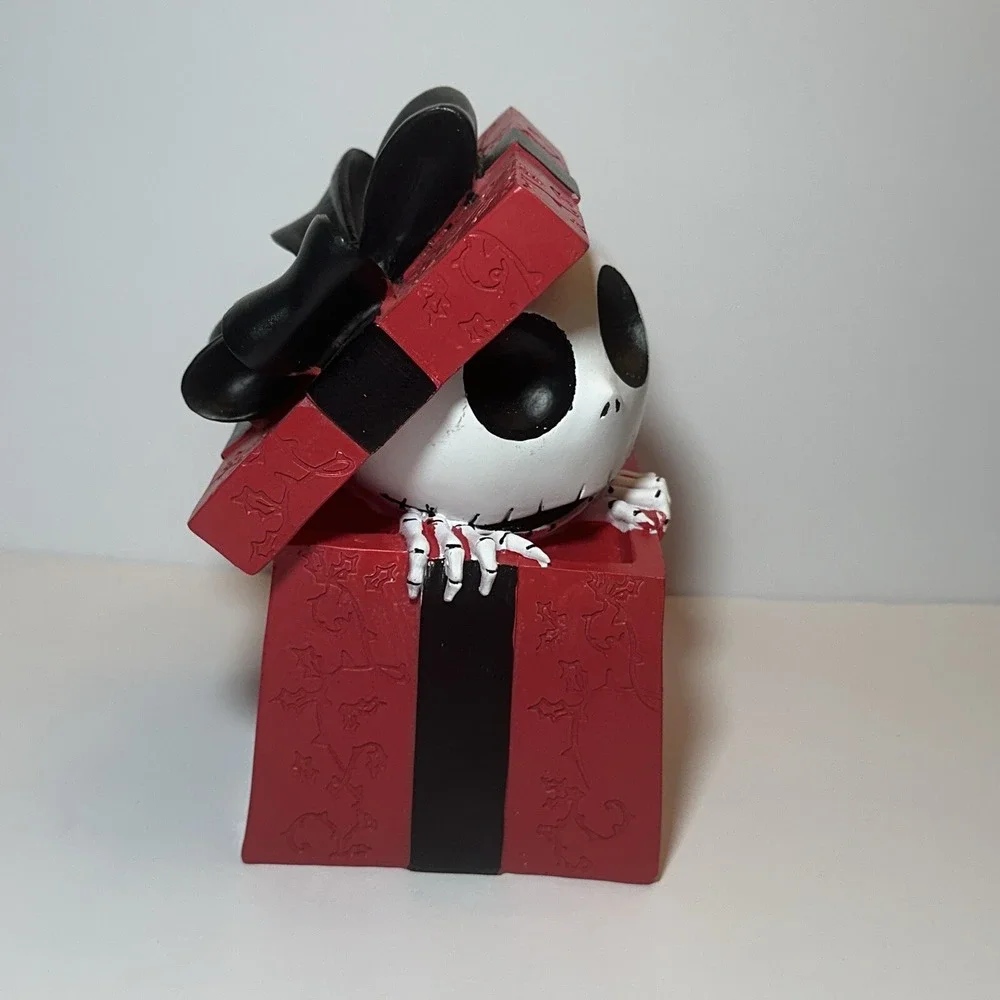 DISNEY TIM BURTON`S THE NIGHTMARE BEFORE CHRISTMAS JACK IN RED‎ GIFT BOX RESIN